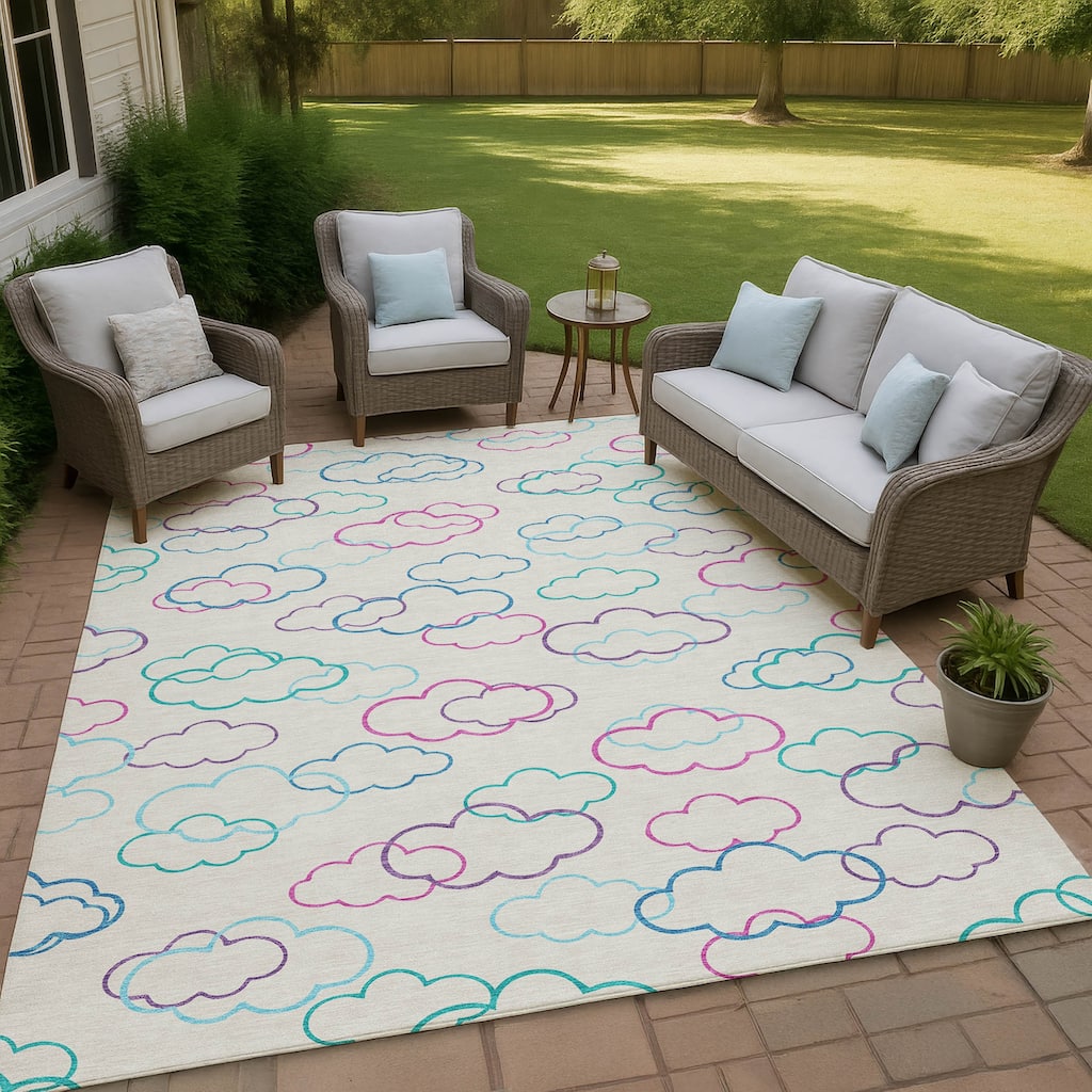 Machine Washable Indoor/ Outdoor Modern Clouds Chantille Rug