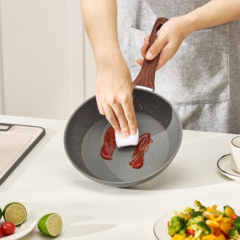 3 Piece Aluminum Frying Pan Set with Nonstick Surface and Stays Cool Handles Suitable for All Stoves