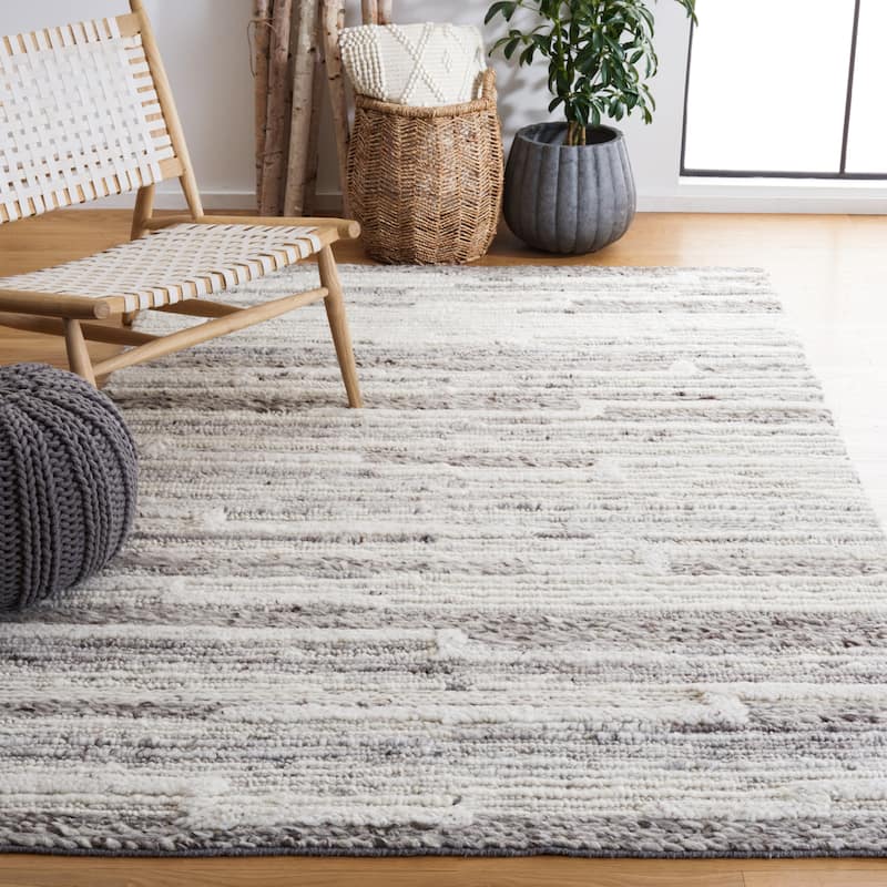 SAFAVIEH Handmade Casablanca Shag Gratianne Stripe Wool Rug - 8' x 10' - Ivory/Grey