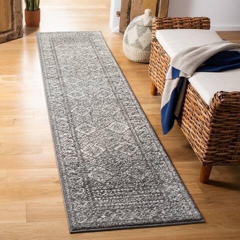 SAFAVIEH Tulum Yolonda Rustic Moroccan Boho Rug