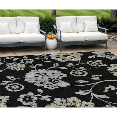 HomeRoots Floral Transitional Rectangle Outdoor Rug