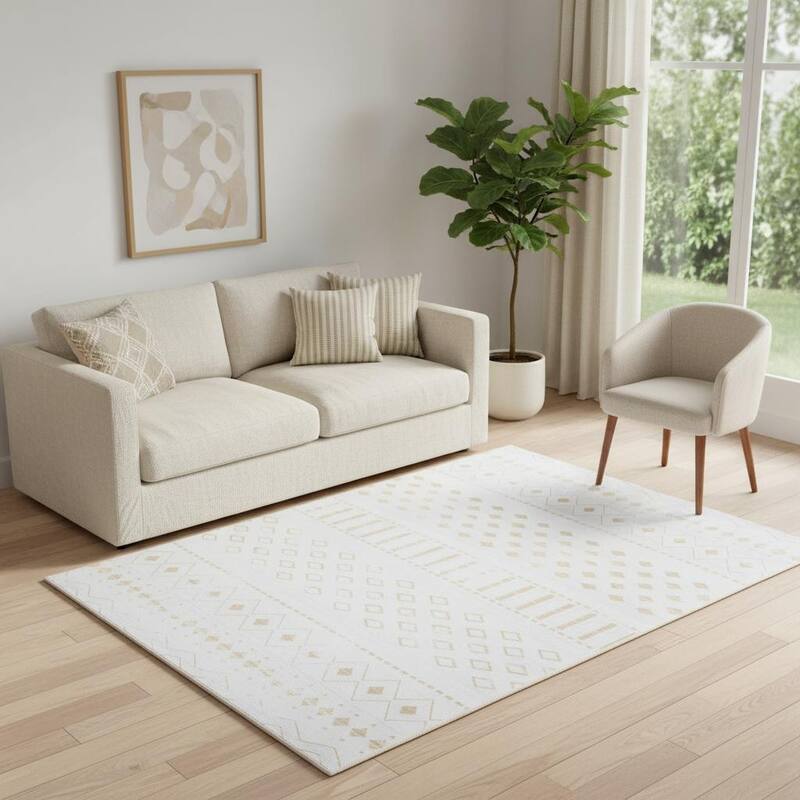 HomeRoots Abstract Geometric Casual Rectangle Area Rug - 5' X 7'