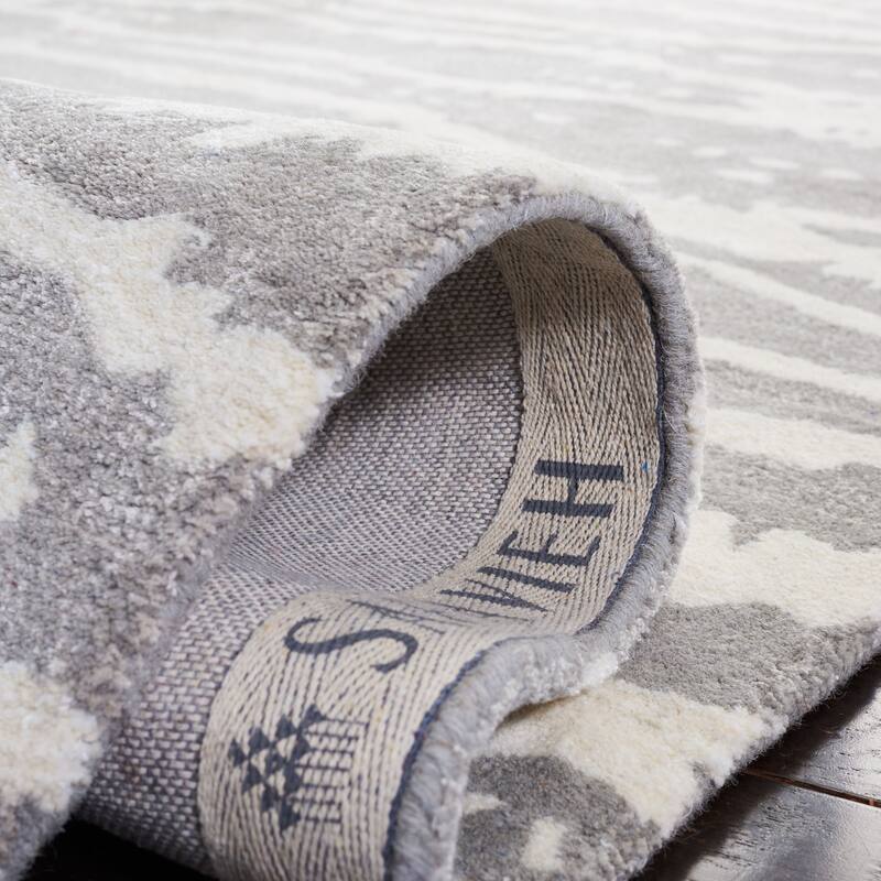 SAFAVIEH Handmade Soho Magan Wool/ Viscose Rug