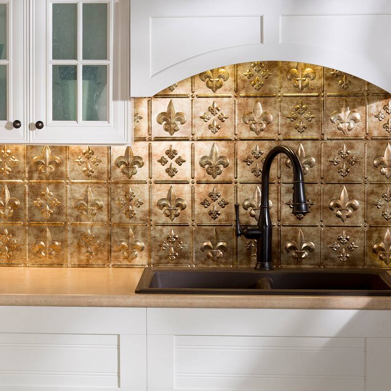 FASÄDE Fleur de Lis Decorative Vinyl Backsplash Panel