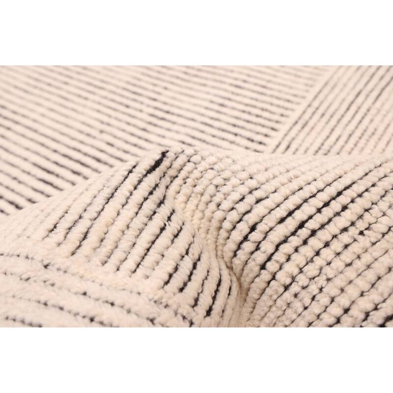 ECARPETGALLERY Hand-knotted Tangier Cream Wool Rug - 5'1 x 7'11