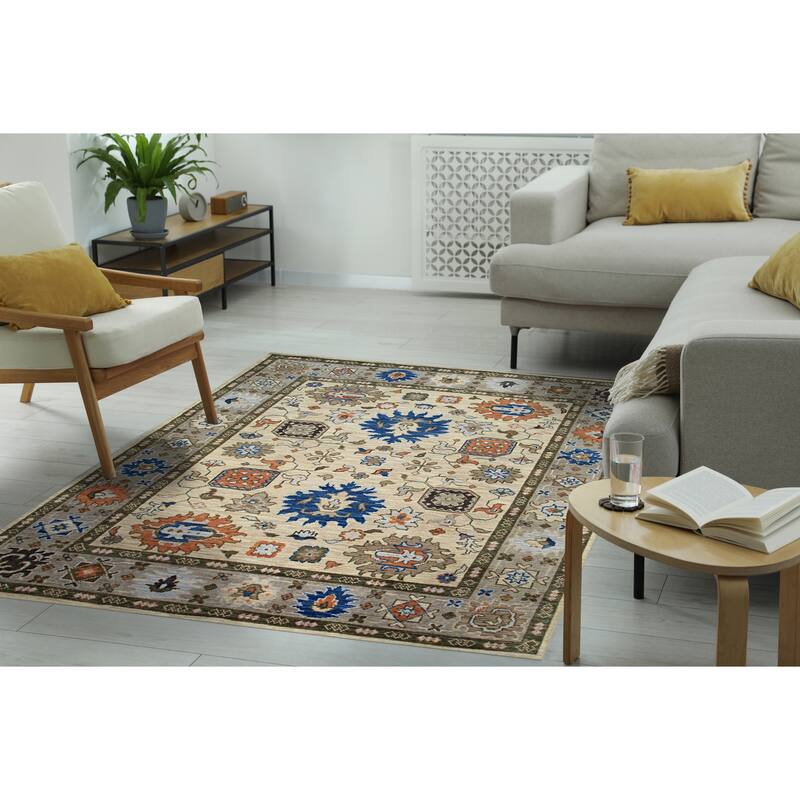 Hand-Knotted Wool Beige Traditional Design Modern Knot Rug - A Fusion of Classic Elegance and Contemporary Craftsmanship