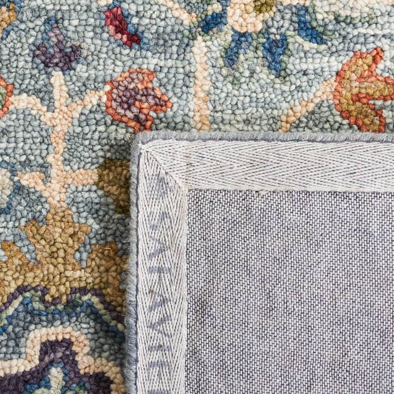 SAFAVIEH Handmade Aspen Nicasia Boho Wool Rug