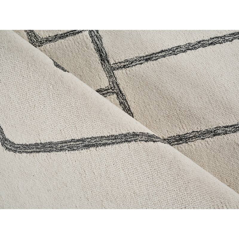 Exquisite Rugs Tangiers Handmade Hand-tufted New Zealand Wool on Canvas Ivory/Black Area Rug
