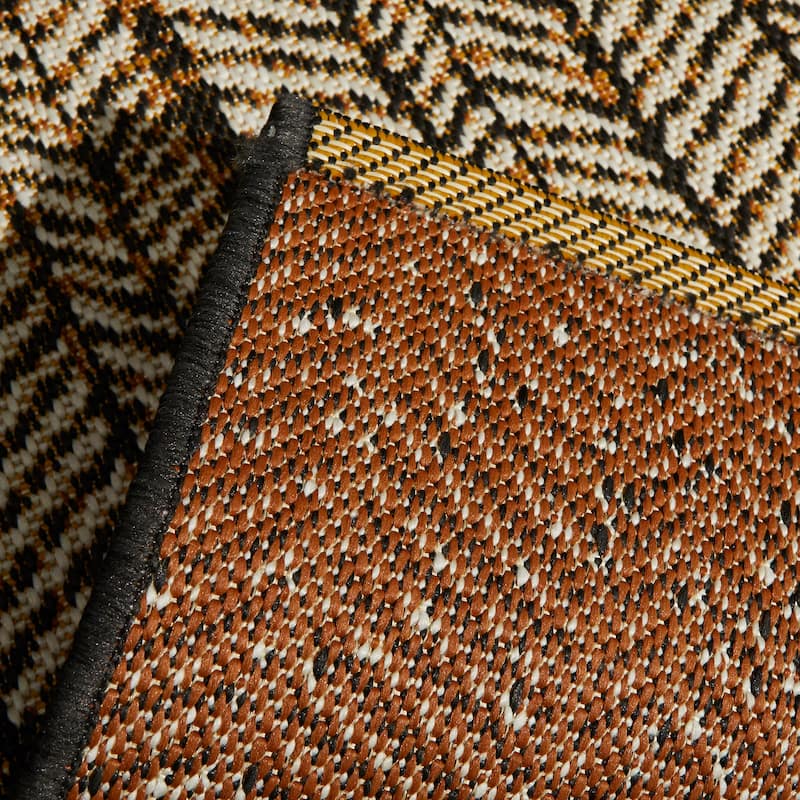 Yates Contemporary Indoor/Outdoor Area Rug
