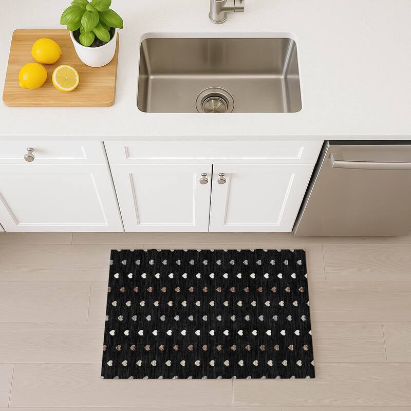 Machine Washable Indoor/ Outdoor Modern Hearts Chantille Rug