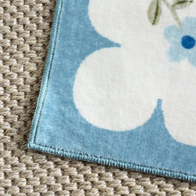 Martha Stewart Deshka Machine Washable & Slip Resistant Rug