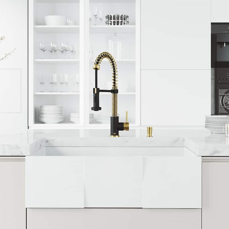 VIGO Edison 19" H Single Handle Pull-Down Sprayer Kitchen Faucet