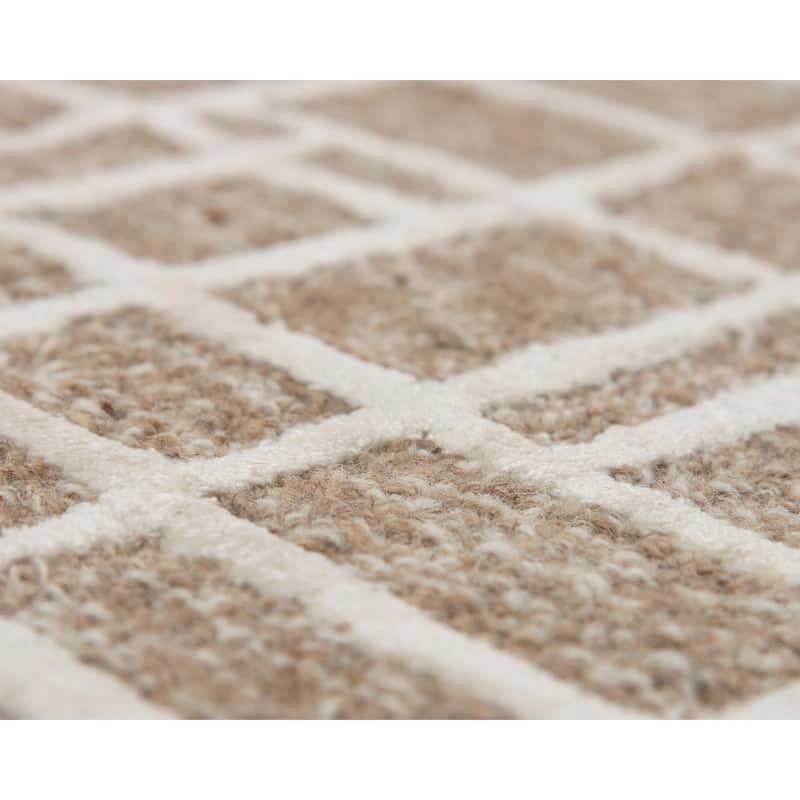 Alora Decor Classic Hand-tufted Wool Rug