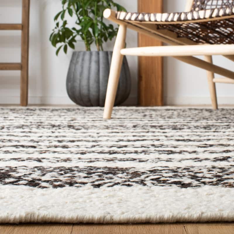 SAFAVIEH Handmade Natura Anneke Stripe Wool Rug