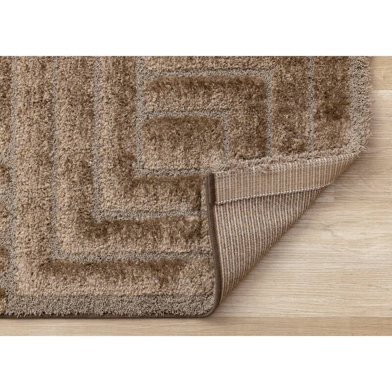 Lincoln Collection - Modern Luxurious Brown Plush Maze Area Rug