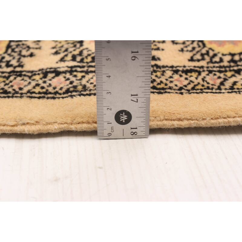 ECARPETGALLERY Hand-knotted Peshawar Bokhara Cream Wool Rug - 2'8 x 10'0