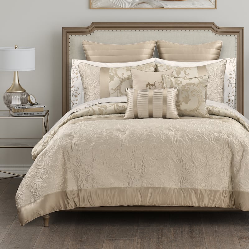 Spectra Comforter Set