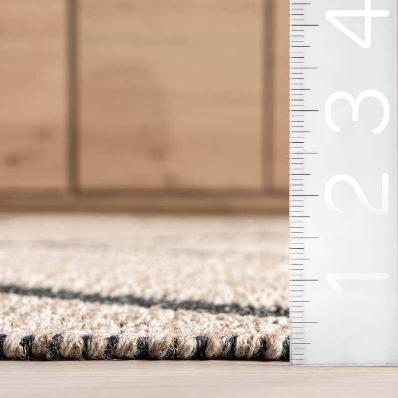 Nuloom Bronte Geometric Reversible Wool Blend Area Rug