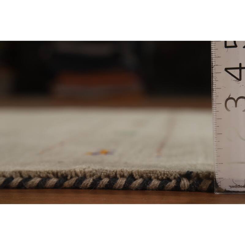 Hand Knotted Oriental 100% Wool Carpet Tribal Tribal Beige & Ivories Gabbeh Area Rug - 6' 6'' X 4' 7''