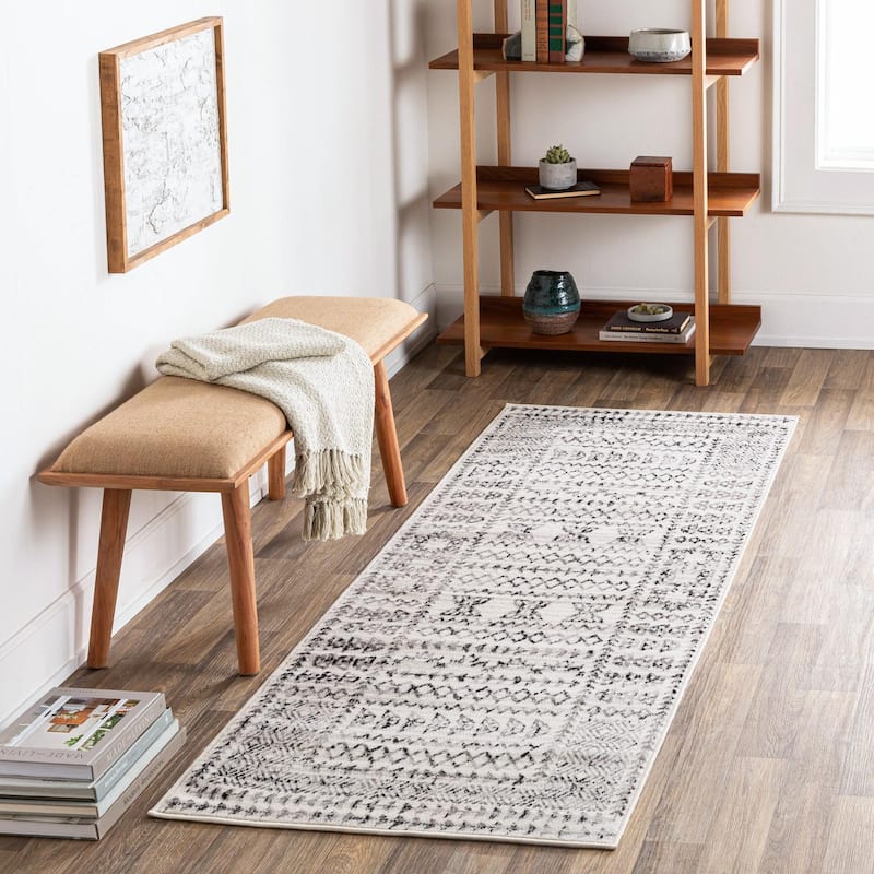 Livabliss Pisa Casual Area Rug. - 2' 7" x 7' 3" - Black/Ivory