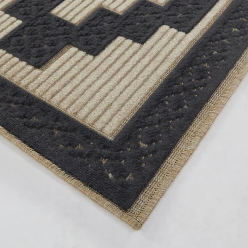 Cernuda Southwestern Diamond Area Rug