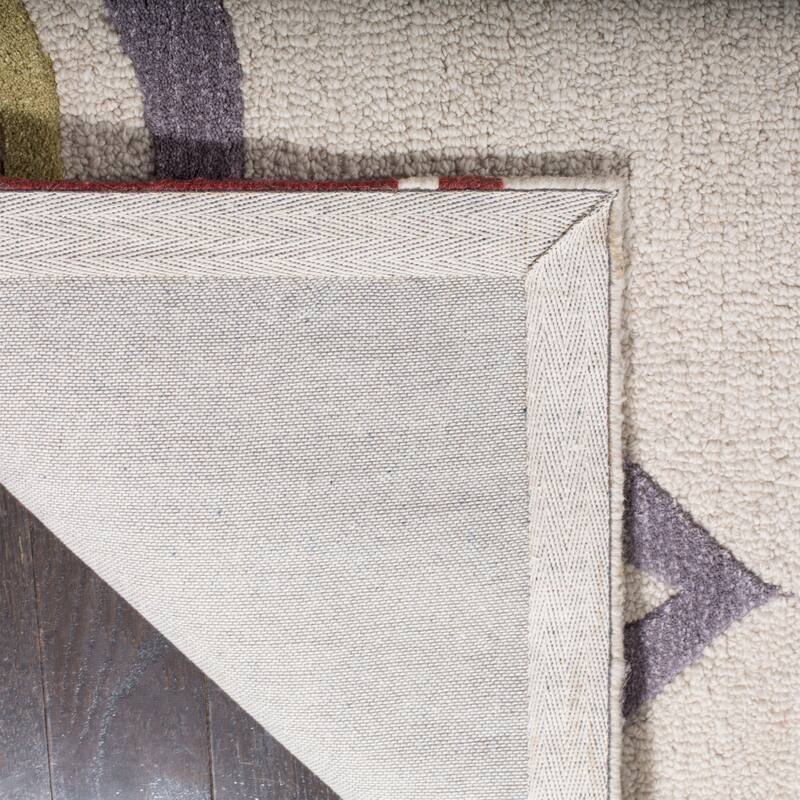 SAFAVIEH Handmade Soho Alaina N.Z. Wool Rug