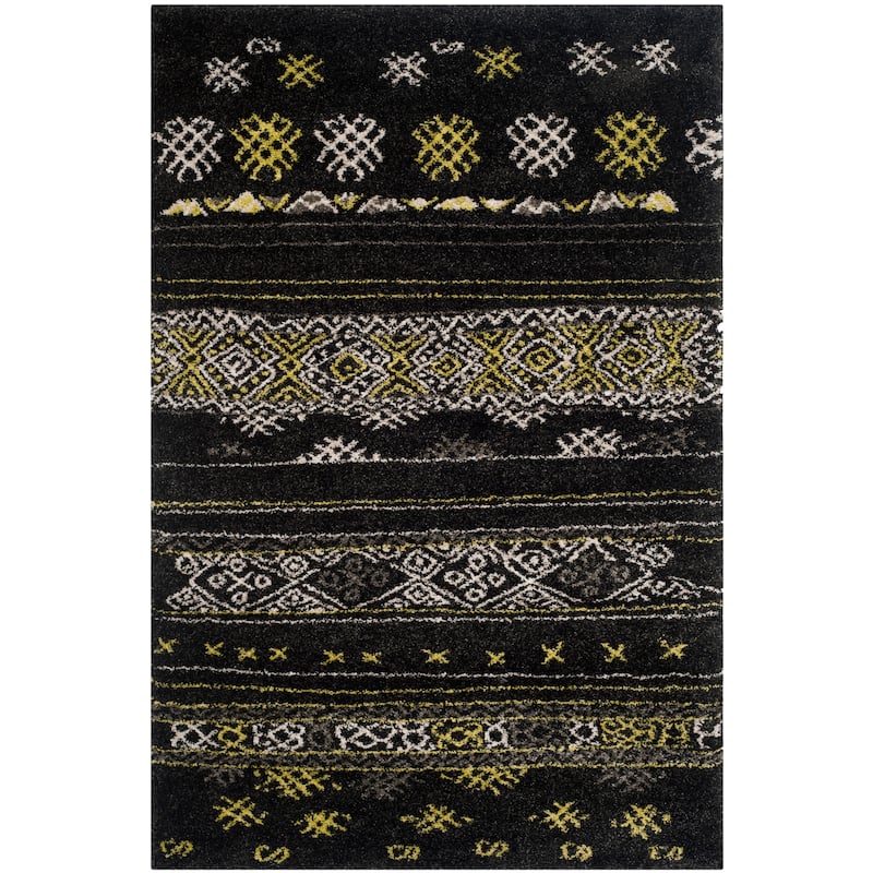SAFAVIEH Couture Tibetan Shag Estibaliz Rug