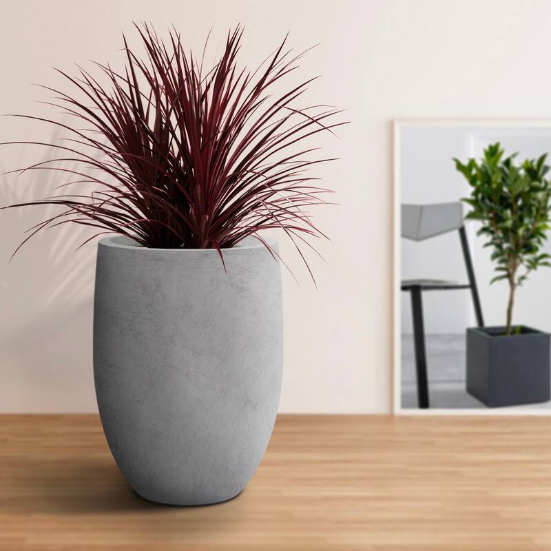 Kante Lightweight Concrete Outdoor Round Tall Planter, 21.7 Inch Tall