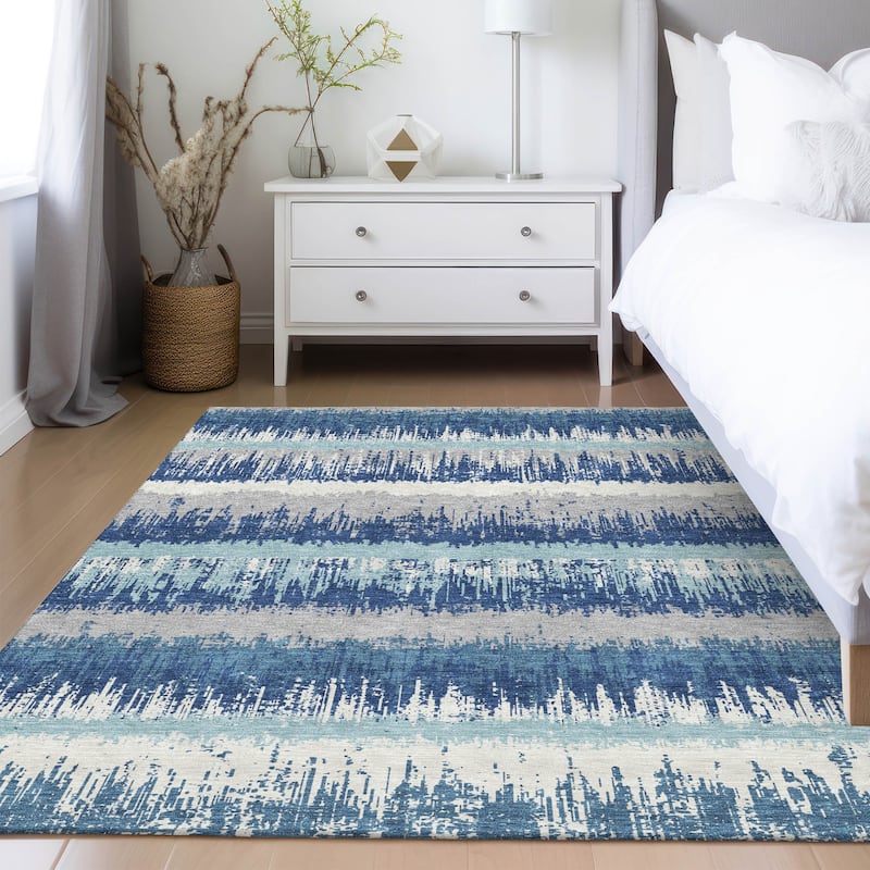Machine Washable Indoor/ Outdoor Abstract Ombre Chantille Rug