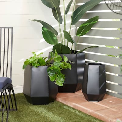 Metal Modern Planters (Set of 3) - S/3 20", 16", 10"W