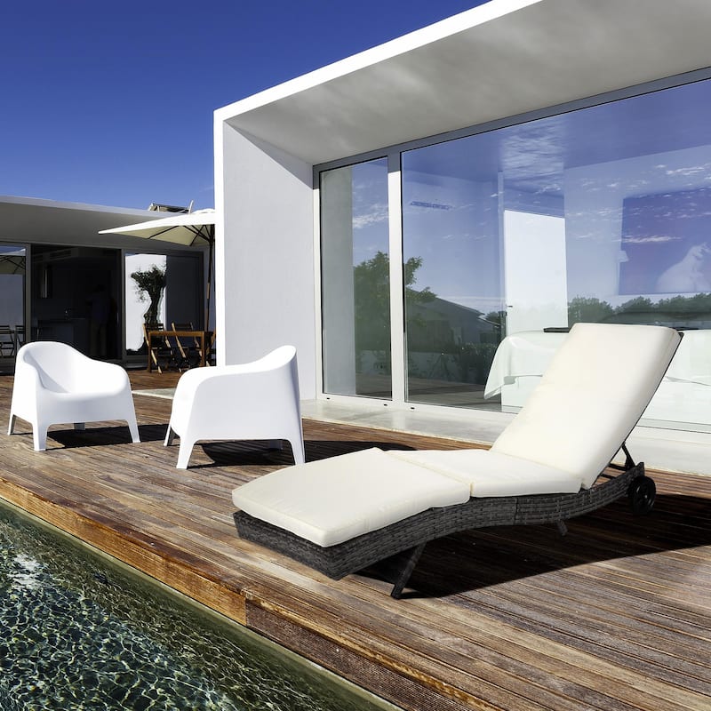 Outdoor PE Rattan Wrapped Steel Frame Upholstered Recliner with Wheels