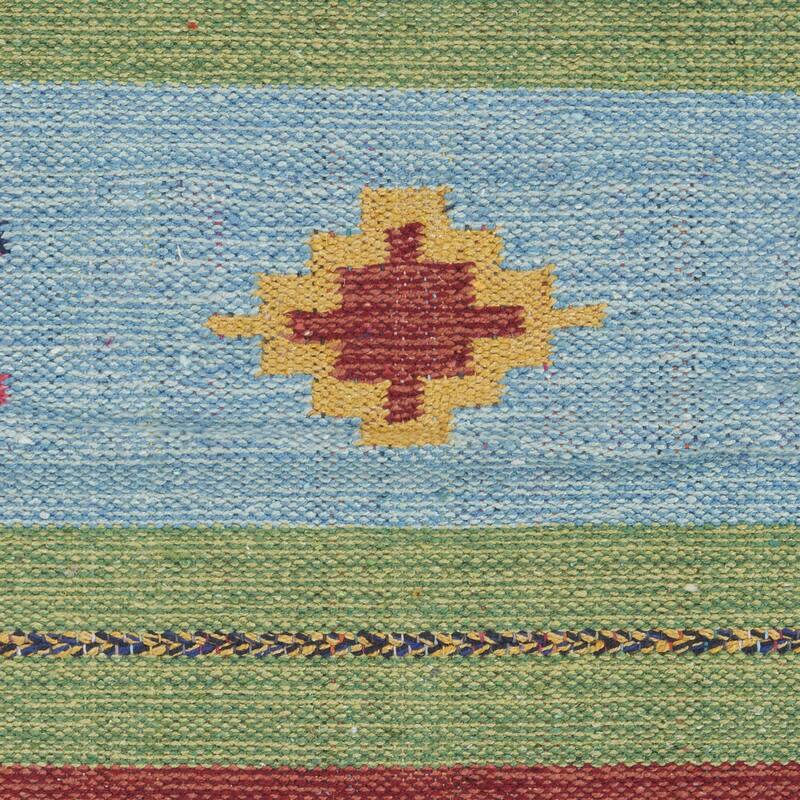Fuhar Southwestern Low Pile with Fringe Area Rug By HomeRoots - 120' X '96' X '0.25