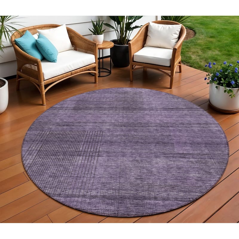 HomeRoots Striped Transitional Rectangle Outdoor Rug - 8' Round