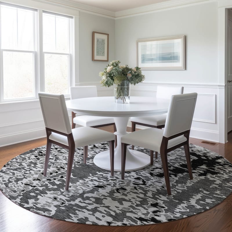 Machine Washable Indoor/ Outdoor Abstract Chantille Rug