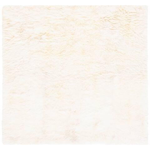 SAFAVIEH Handmade Sheepskin Aybek Genuine Pelt Rug