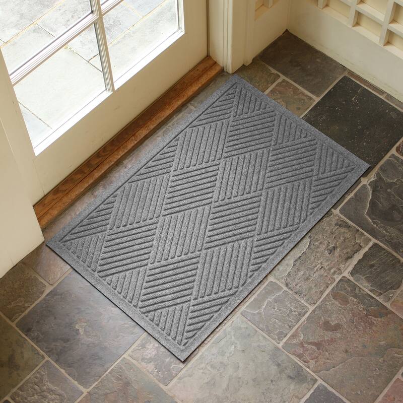 Diamonds 2'x3' Indoor/Outdoor Door Mat Bed Bath & Beyond 38416652
