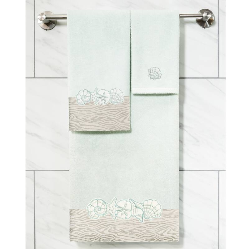 Authentic Hotel and Spa Shell Row 4 PC Towel Set