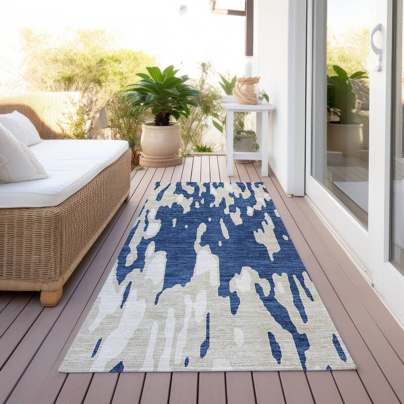 Machine Washable Indoor/ Outdoor Abstract Chantille Rug - Navy - 2'3" x 7'6"