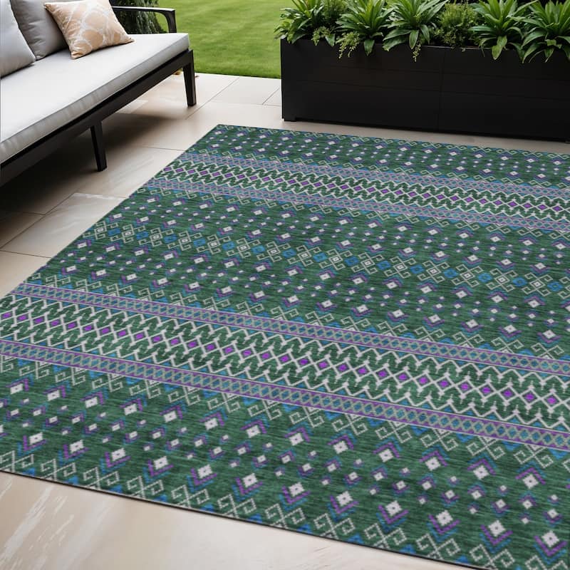 HomeRoots Tribal Transitional Rectangle Outdoor Rug - 5' X 8'