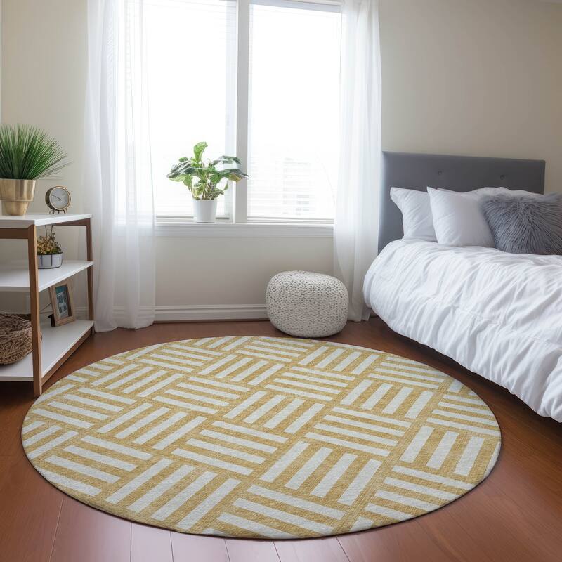 Machine Washable Indoor/ Outdoor Chantille Contemporary Geo Rug - Gold - 8' x 8'