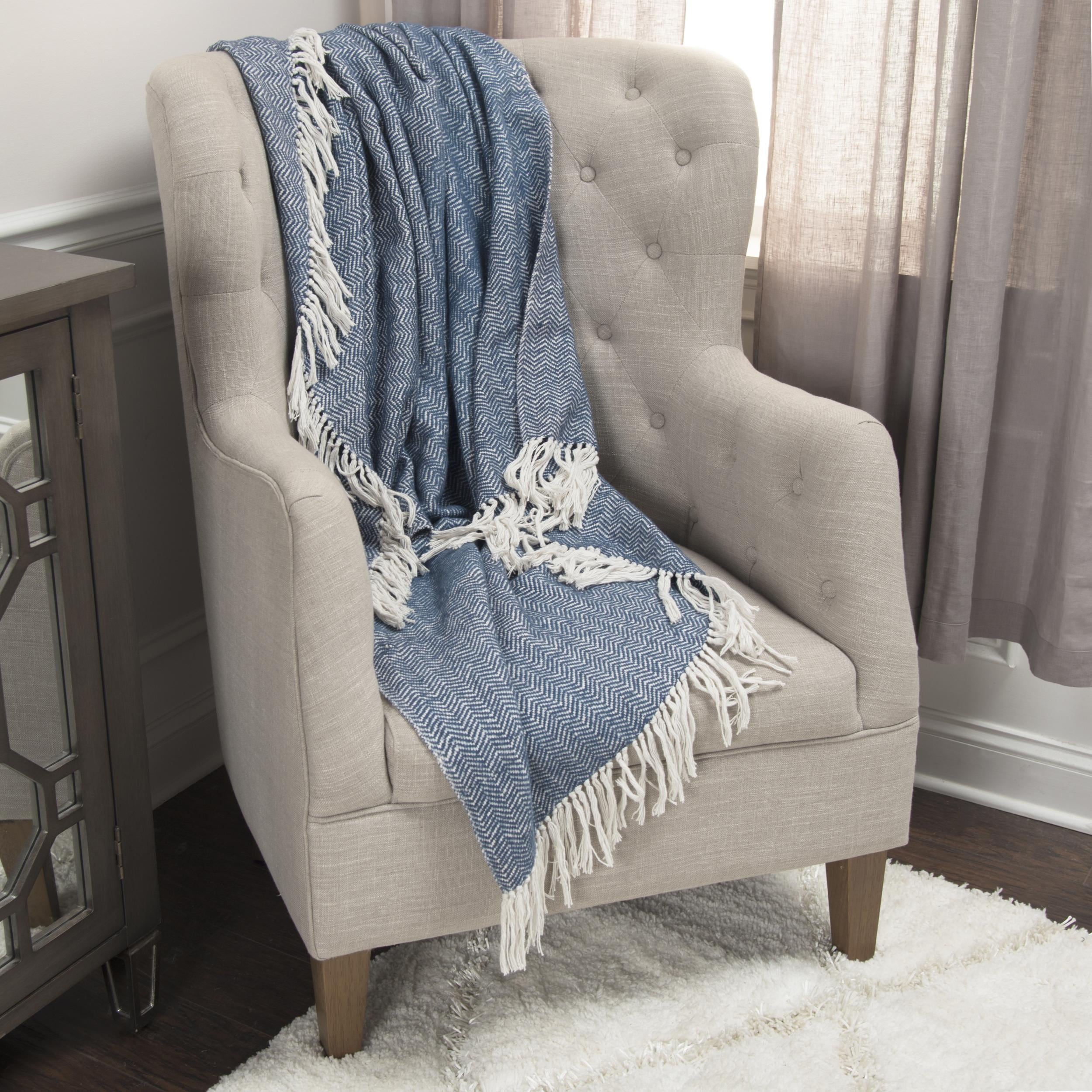 Rizzy Home Luxury Chevron Hand-tied Throw Blanket