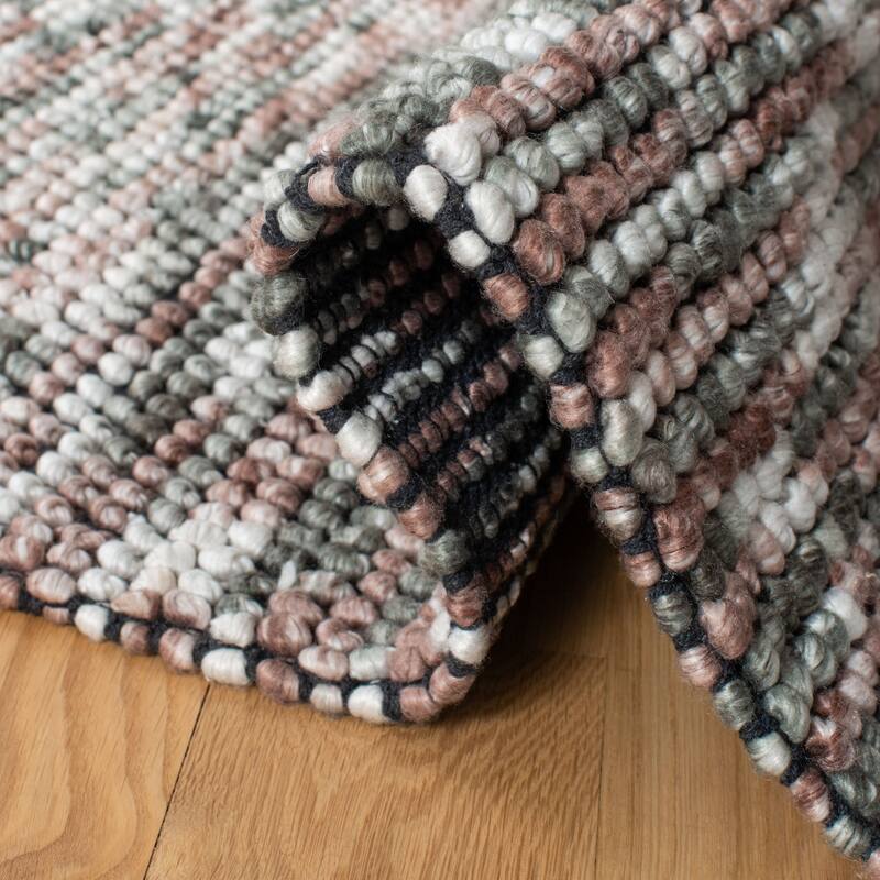 SAFAVIEH Handmade Natura Adriena Wool Rug