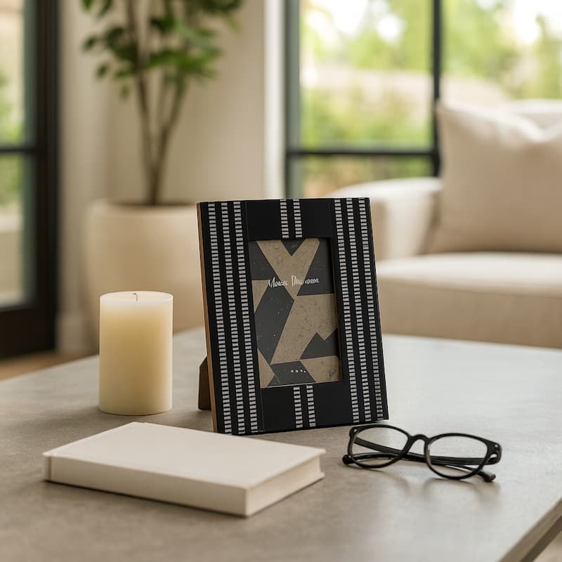 Resin Wood Picture Frame with Vertical Inlay Design - 4x6" Black