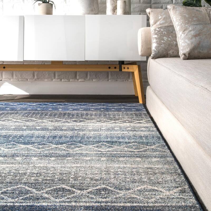 Nuloom Contemporary Vintage Faded Aztec Milo Geo Print Area Rug