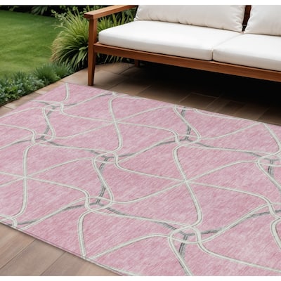 HomeRoots Geometric Contemporary Rectangle Outdoor Rug