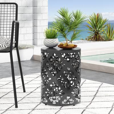 Roomfitters Outdoor Metal End Table, Large Accent Patio Table with Intricate Cutout Design
