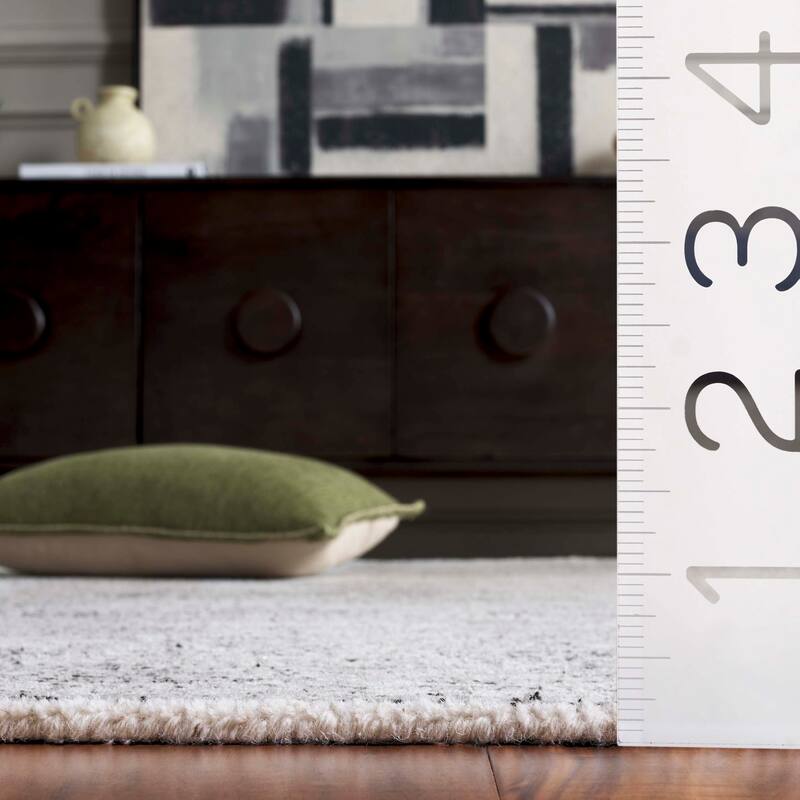 SAFAVIEH Handmade Abstract Rumena Contemporary Rug