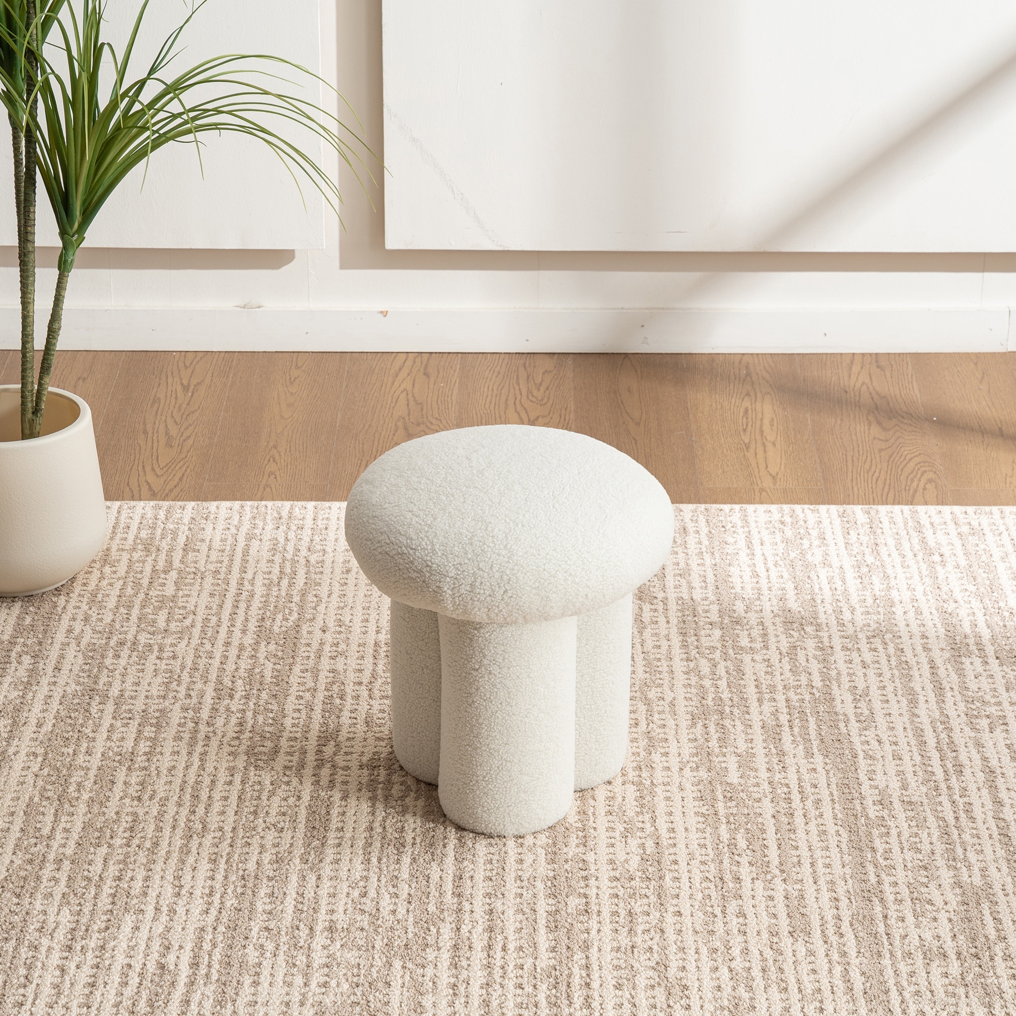 Mushroom Stool, Sherpa Upholstered Round Ottoman, Modern Foot Stool for Living Room, Entryway, Bedroom Vanity