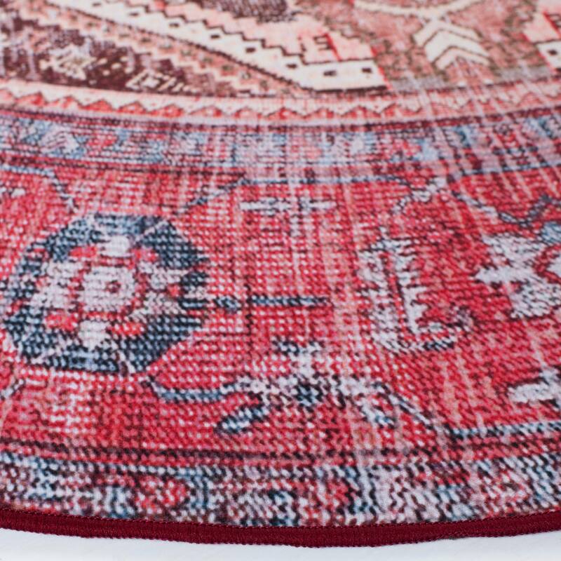 SAFAVIEH Tucson Machine Washable Slip Resistant Edmonia Traditional Rug