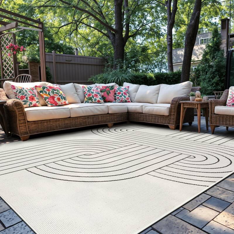 World Rug Gallery Modern Abstract Lines Weather Resistant Reversible Indoor/Outdoor Area Rug - 7' 10" x 10' - Black